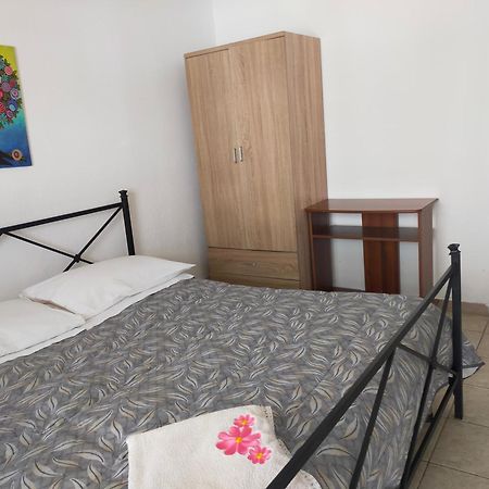 Hotel All'Antico Pozzo Барчеллона-Поццо-ди-Готто Экстерьер фото
