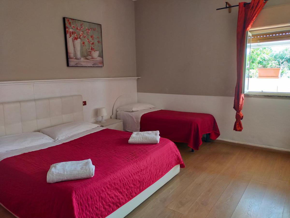 Hotel All'Antico Pozzo Барчеллона-Поццо-ди-Готто Экстерьер фото