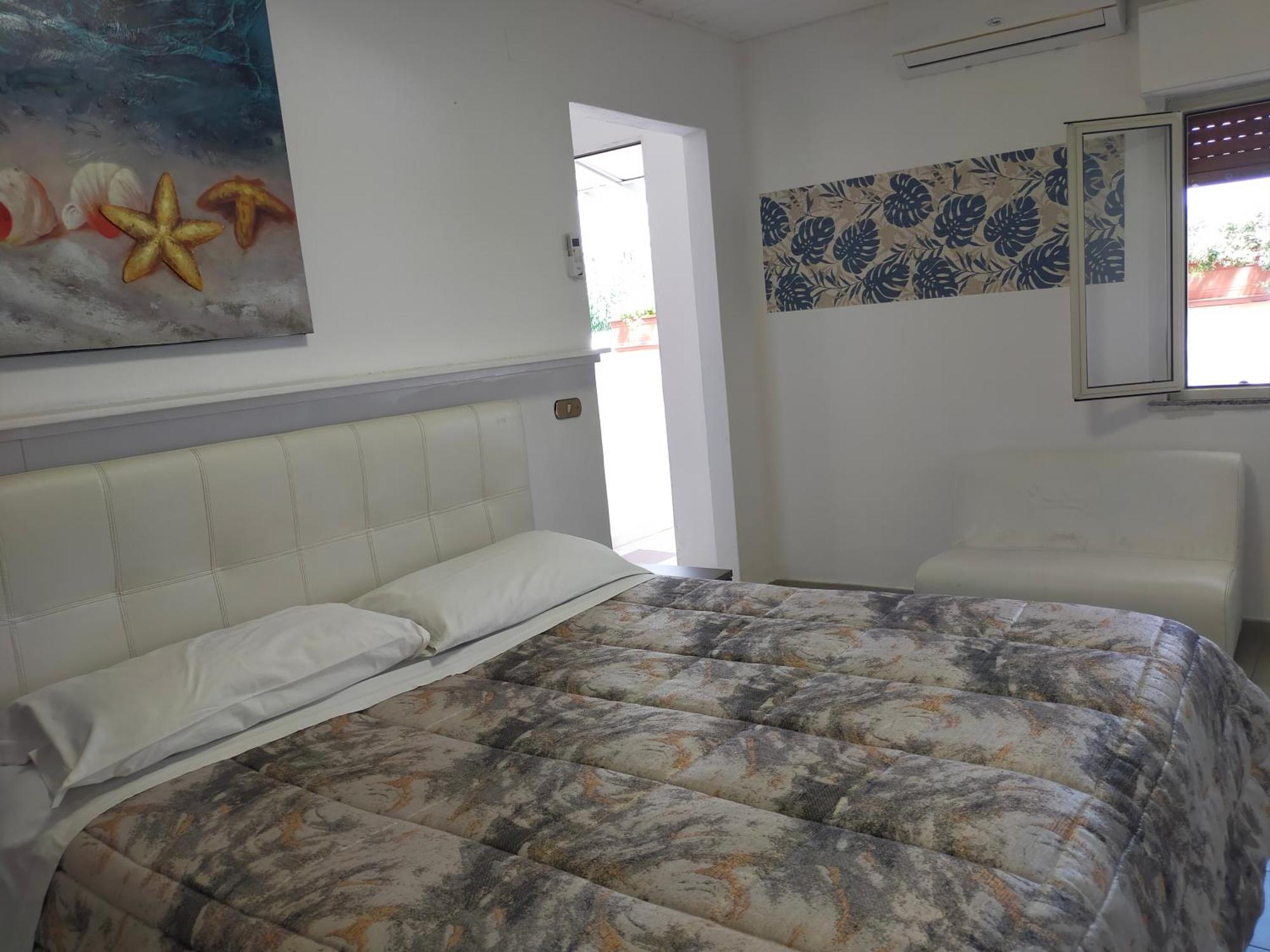 Hotel All'Antico Pozzo Барчеллона-Поццо-ди-Готто Экстерьер фото